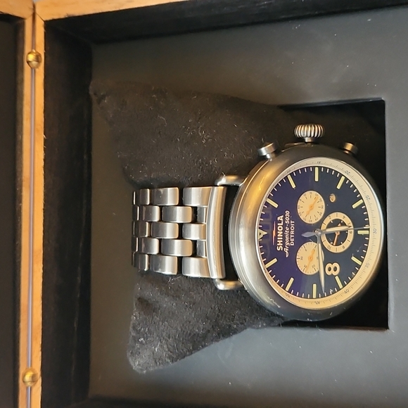 Shinola watch 44mm - Picture 2 of 4